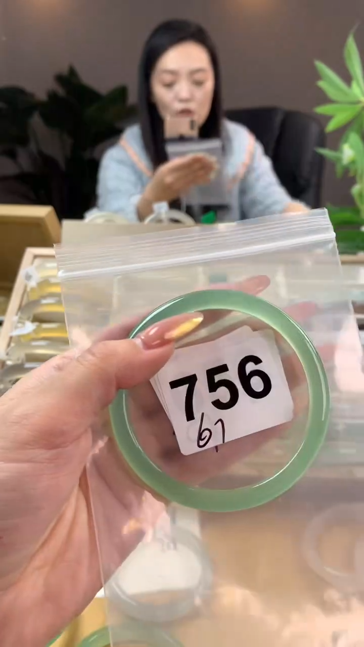 【闪购商品】玛瑙/玉髓手镯未镶嵌756