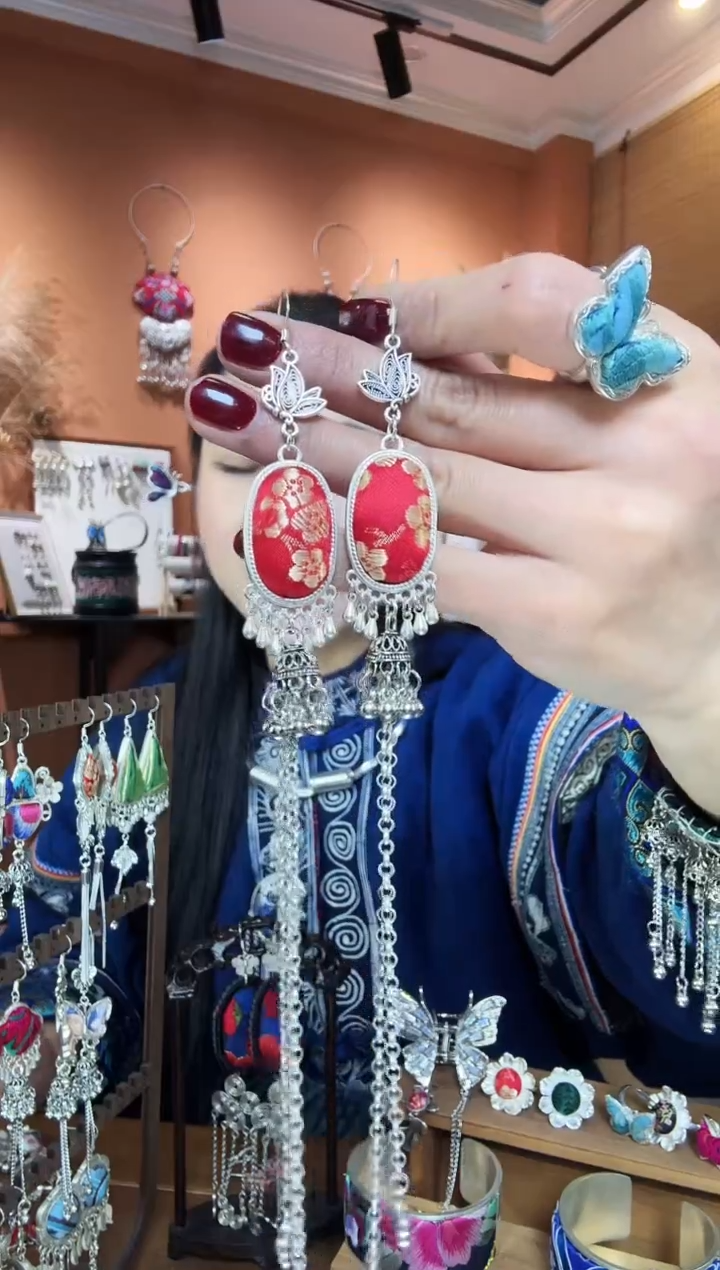 【闪购商品】刺绣纯手工民族风耳环