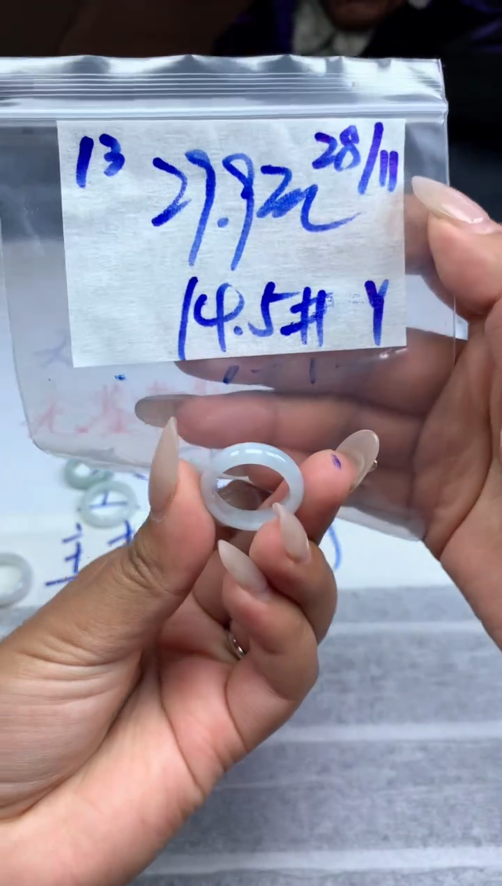 未镶嵌定制翡翠13毛货需精细抛光挂件多样性拍一发一