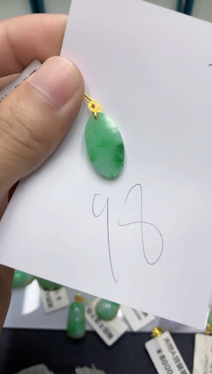 【闪购商品】翡翠颈饰18K金镶嵌翡翠