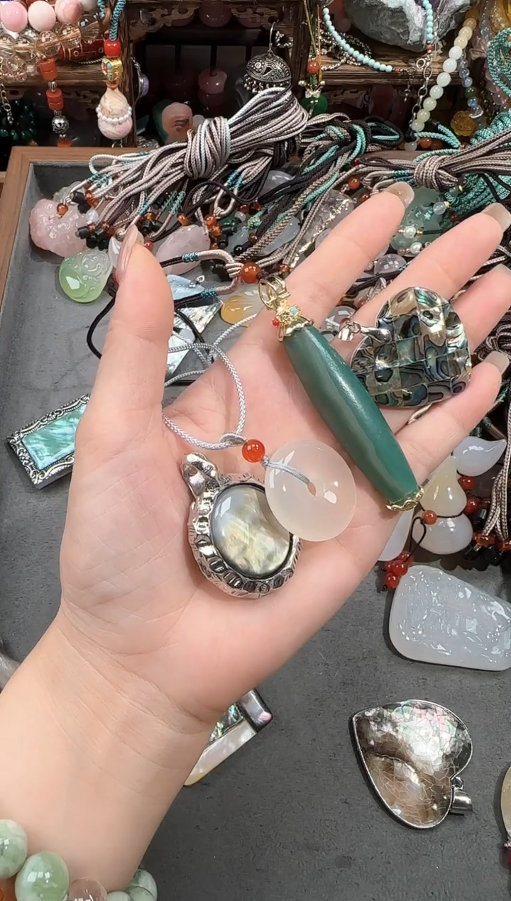 玛瑙/玉髓吊坠(赠链)未镶嵌珍*5464664