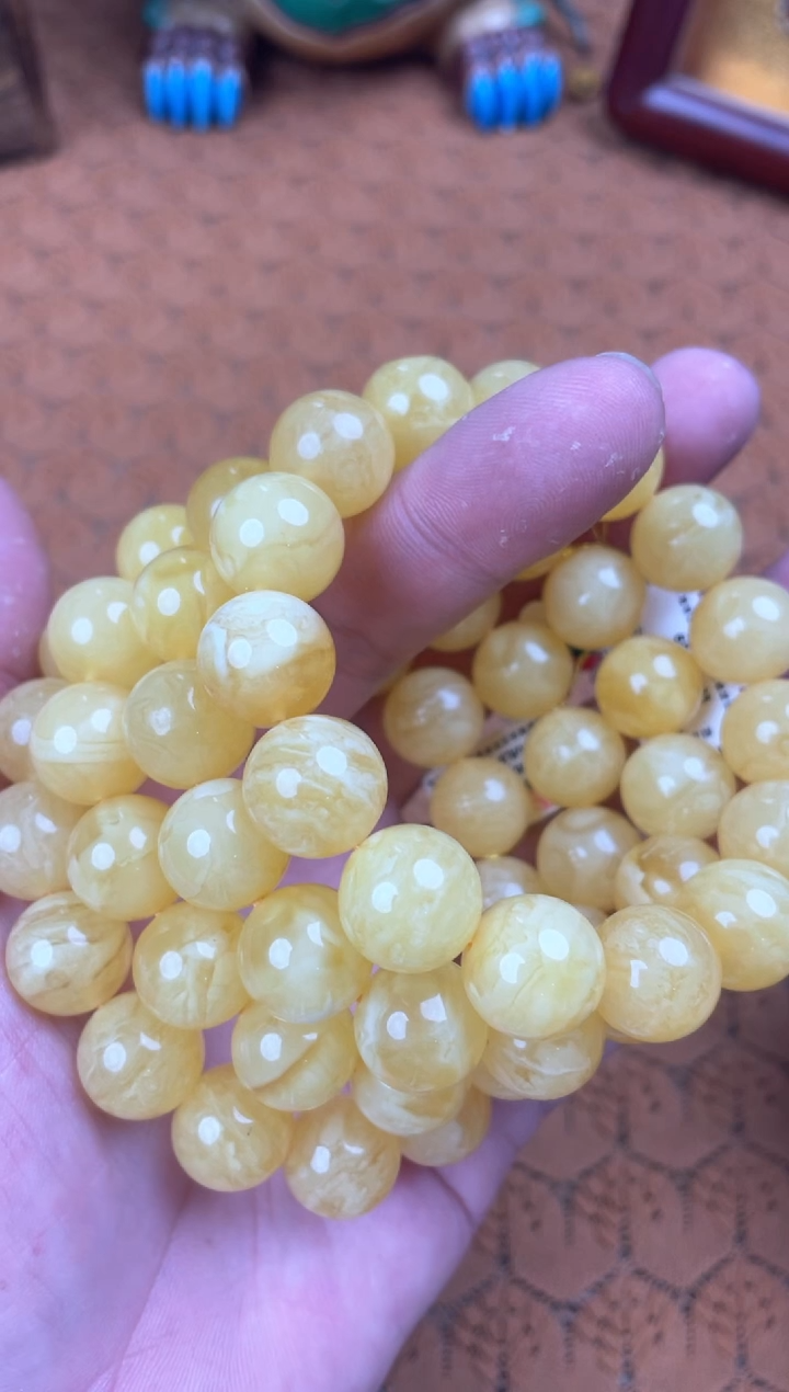 未镶嵌蜜蜡裸石WML8769多样性发其中一件