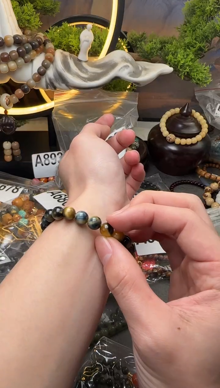 【闪购商品】水晶手链银S925镶嵌A900虎晶石单圈