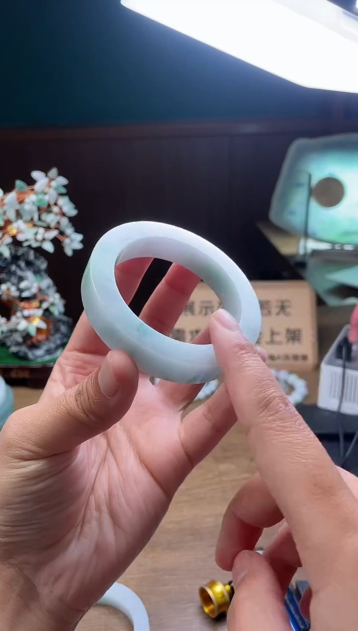 【闪购商品】定制翡翠手镯未镶嵌定制