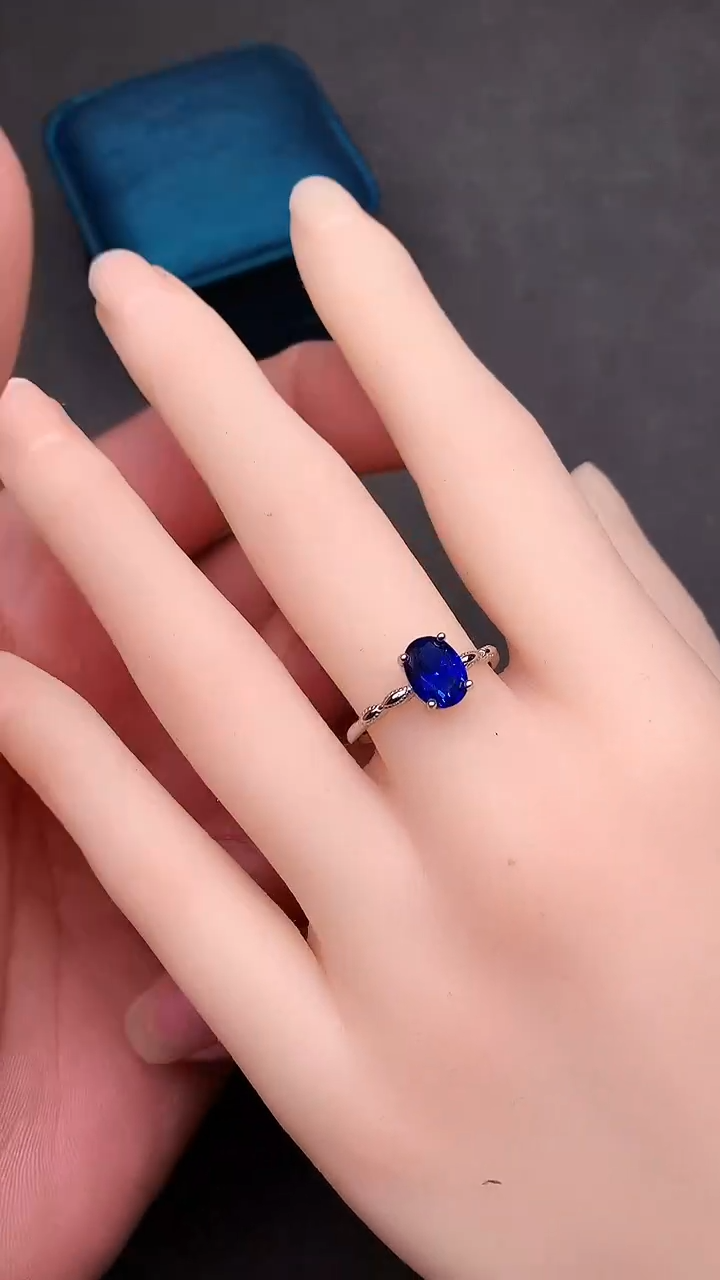 【闪购商品】蓝宝石戒指银S925镶嵌········