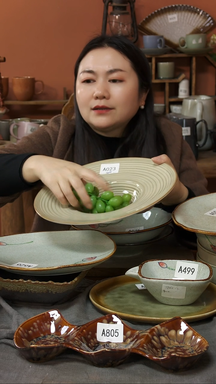 陶瓷A023陶瓷草帽碗一个微瑕28*6