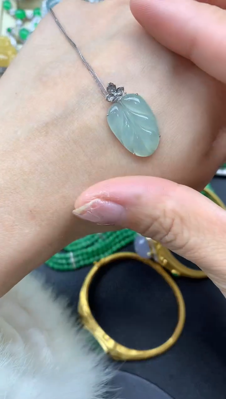 【闪购商品】翡翠颈饰18K金镶嵌259中国好珍宝