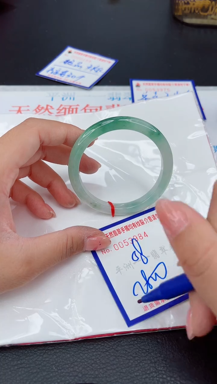 翡翠手镯未镶嵌1111111111111