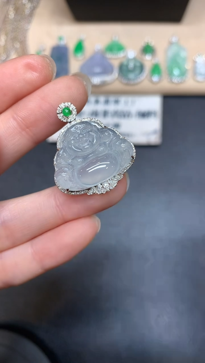 【闪购商品】翡翠颈饰18K金镶嵌佛公【无服务费