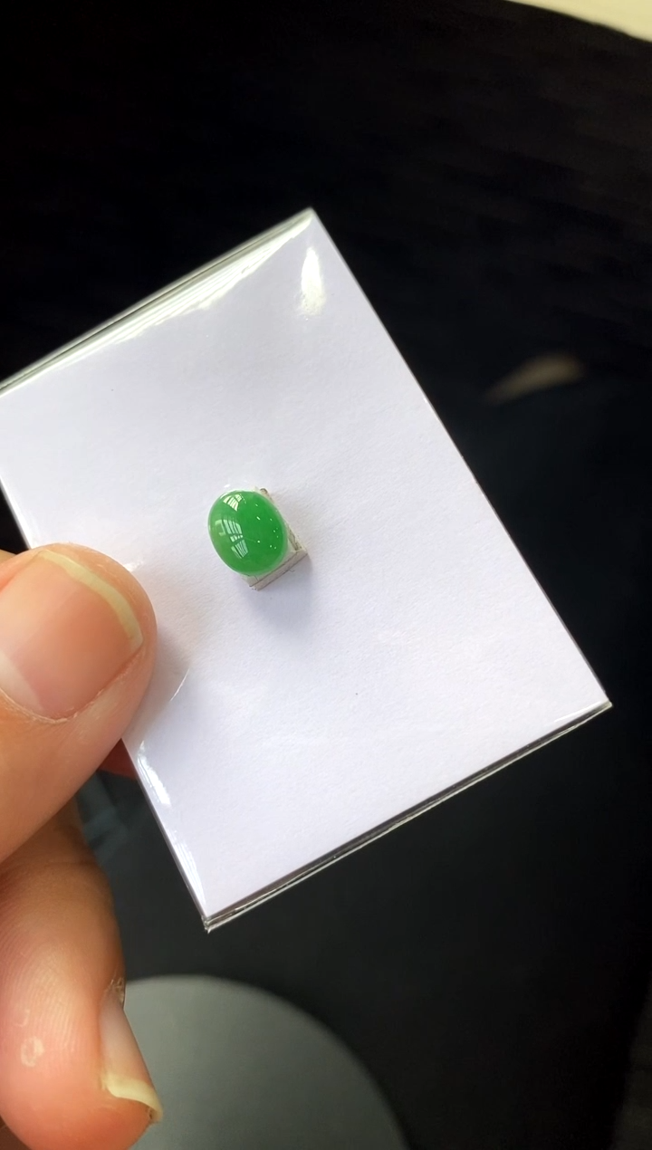 【闪购商品】定制翡翠未镶嵌蛋面