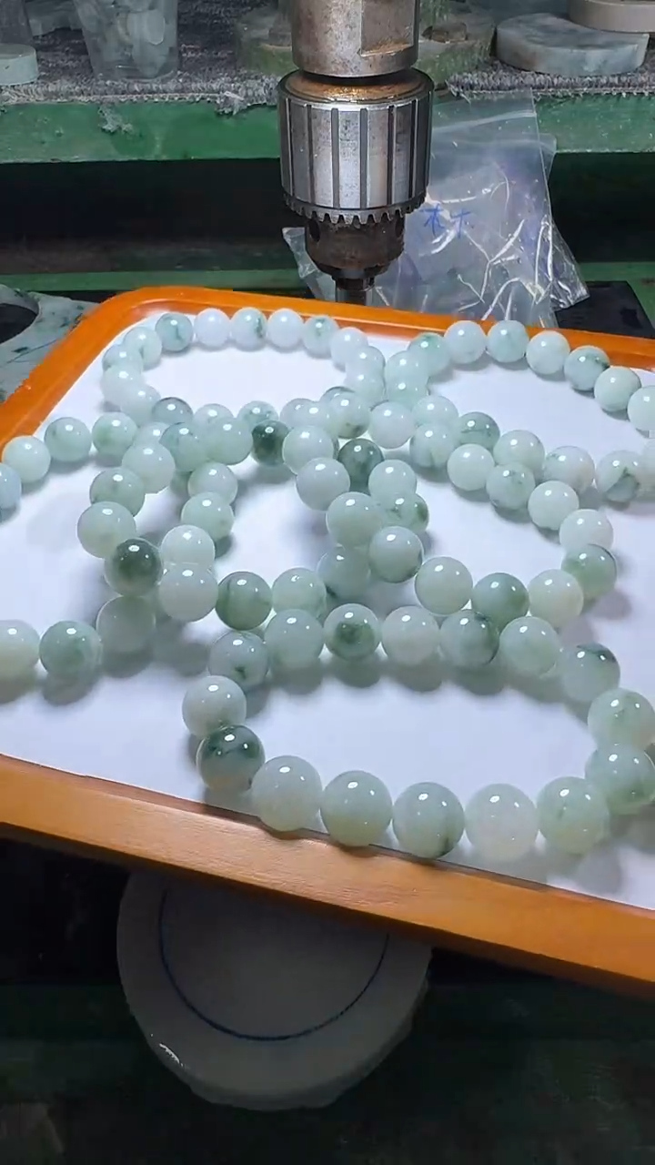 【闪购商品】翡翠手链未镶嵌飘花手链多样性发一件