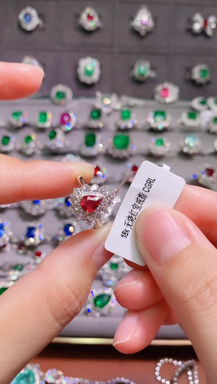 【闪购商品】18K金戒指18K金镶嵌红宝石.