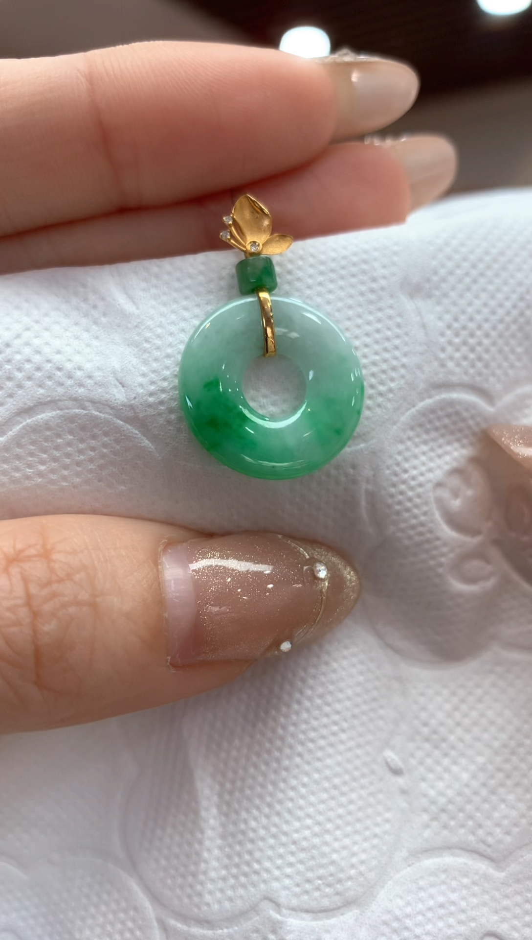 【闪购商品】翡翠吊坠(不含链)18K金镶嵌甜甜圈