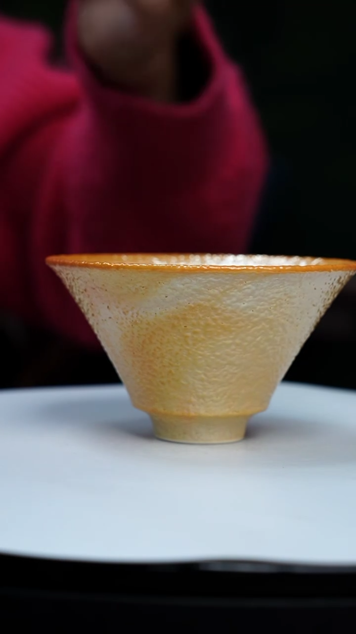 【闪购商品】吴远中未名窑金银彩盏杯