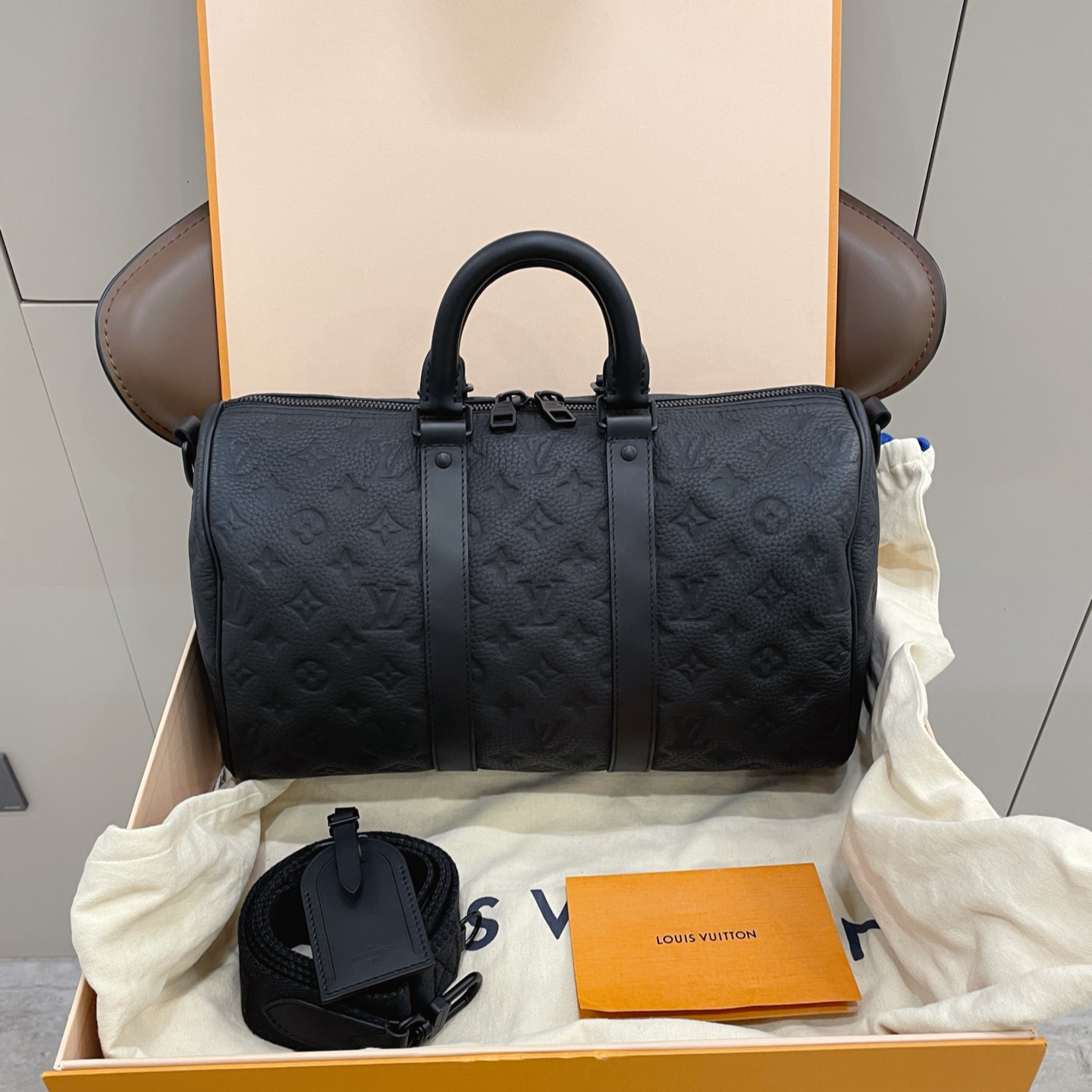 99新 LouisVuitton/路易威登 99新Keepall35全黑压纹手提包