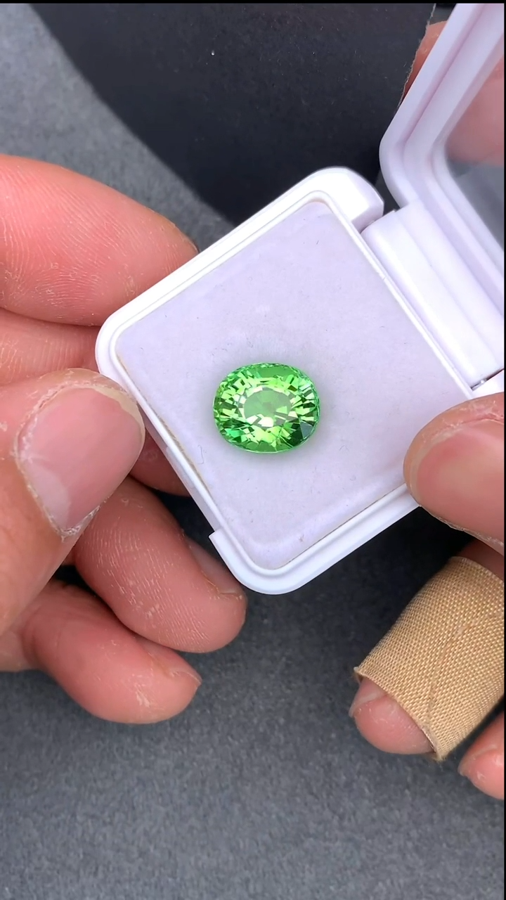 【闪购商品】碧玺裸石未镶嵌7.97克拉