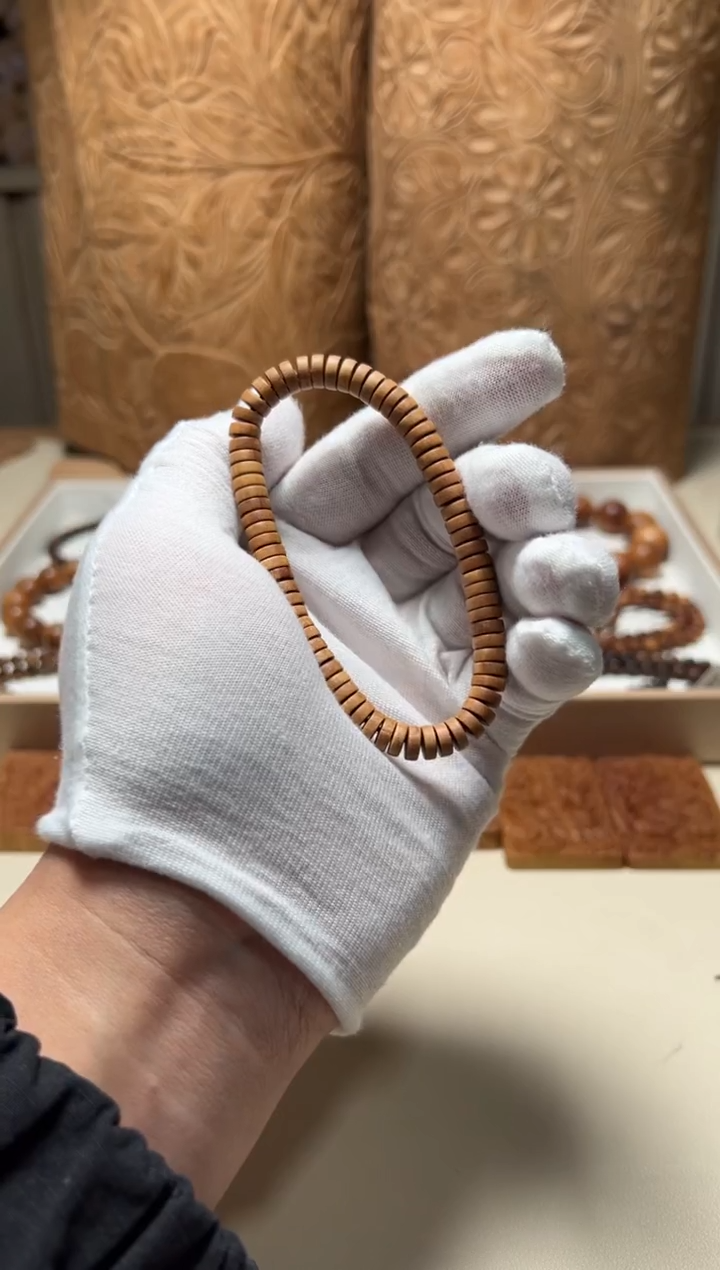 【闪购商品】檀香木手串/手链沉水药片单圈黑肉