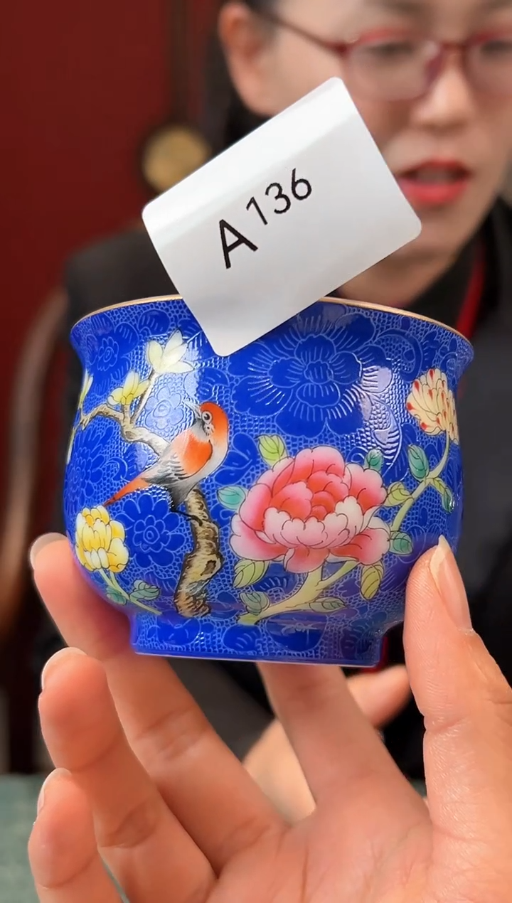 【闪购商品】杯子蓝底扒花花鸟主人杯A136