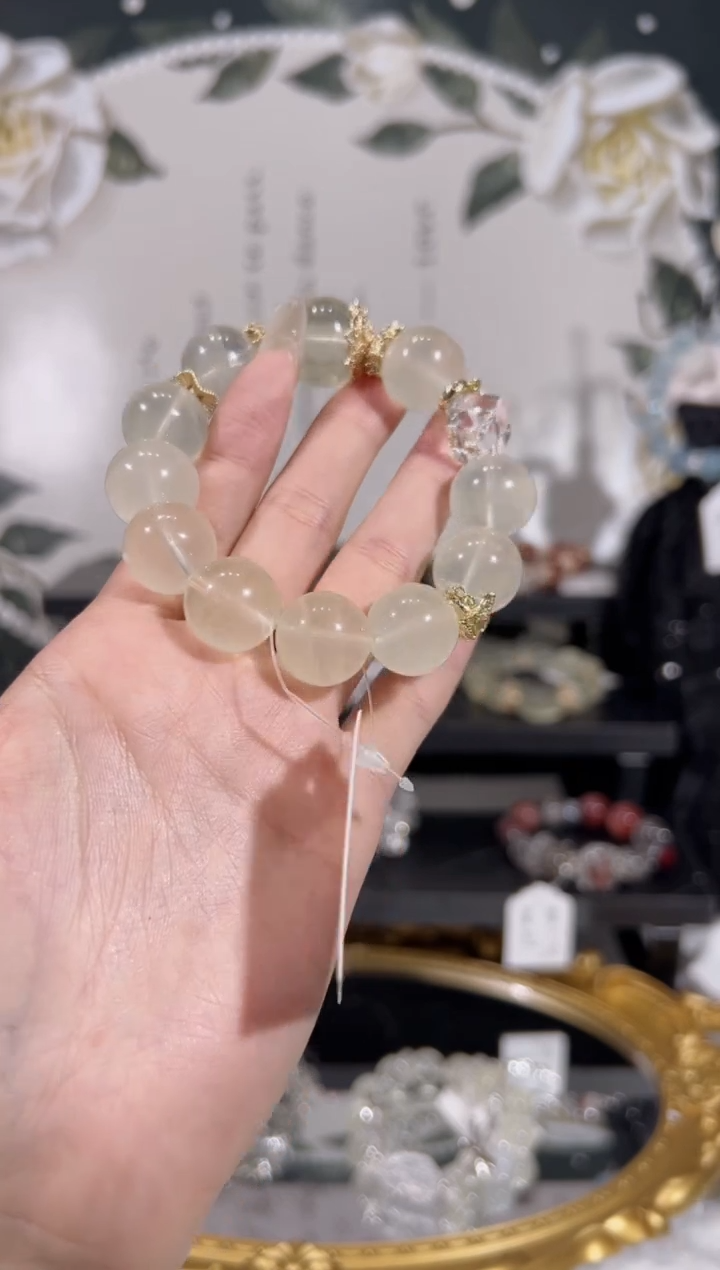 【闪购商品】水晶手链未镶嵌天然水晶默认微瑕 多样性发货发其一