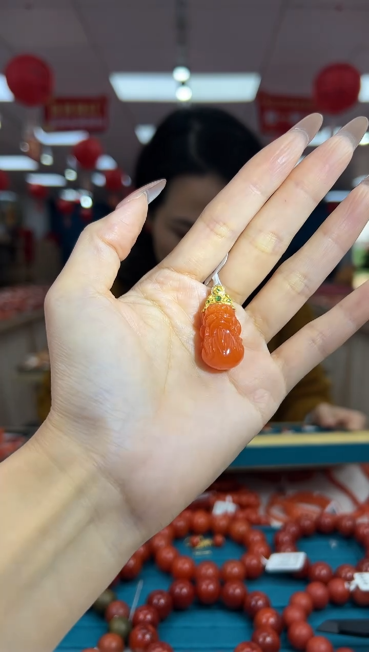 【闪购商品】南红玛瑙吊坠(赠链)18K金镶嵌2.22-（多样式）