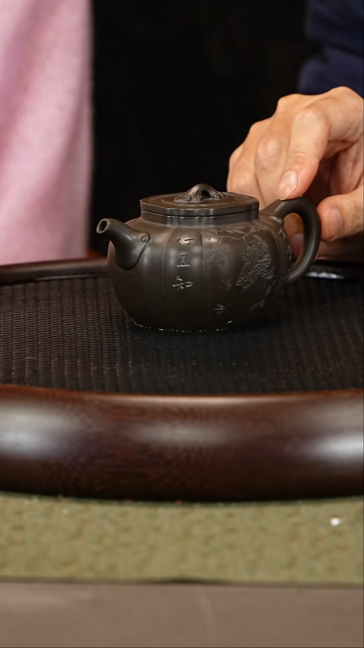 茶壶紫砂91 惠慧 黄龙山甲级老皮青 椭圆菱花200cc