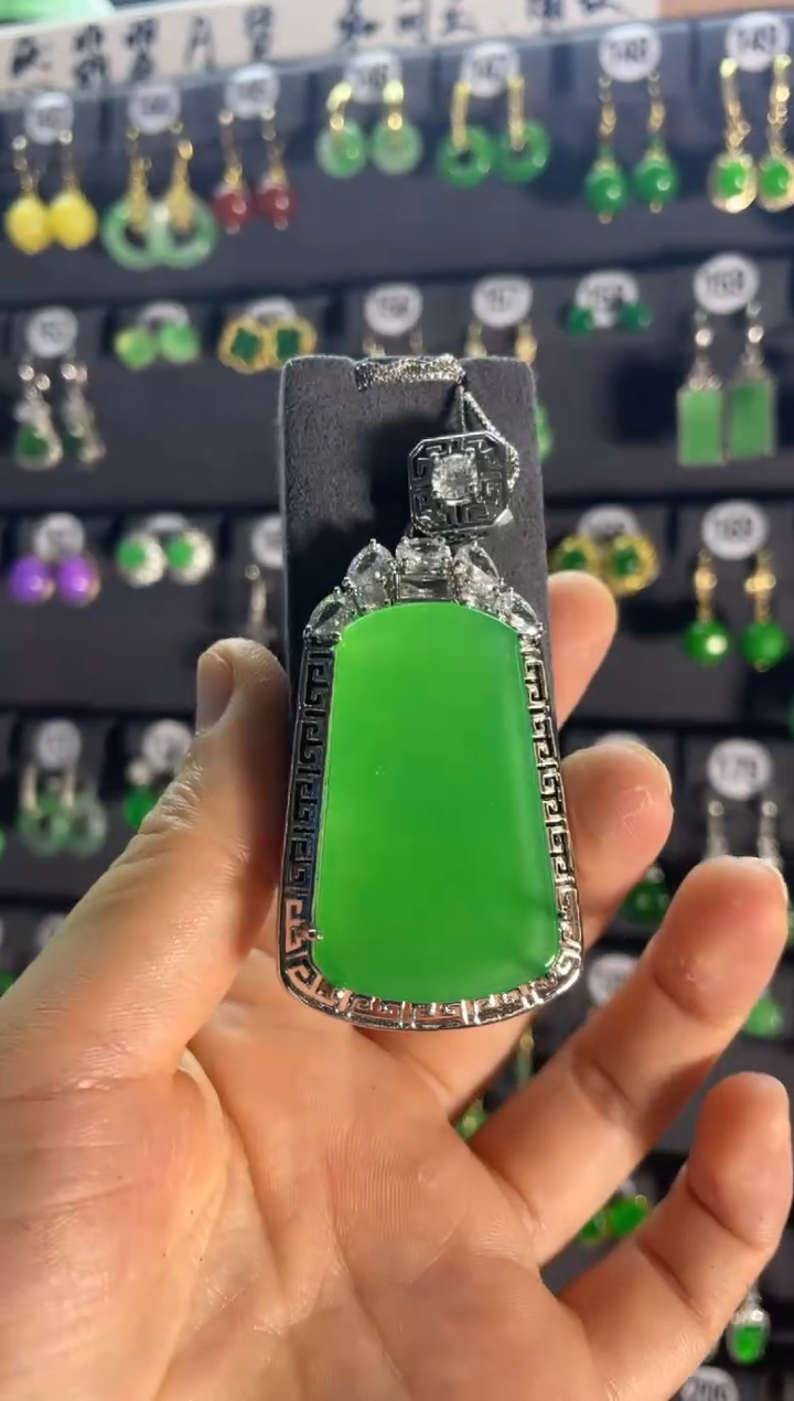 【闪购商品】翡翠颈饰银S925镶嵌212....