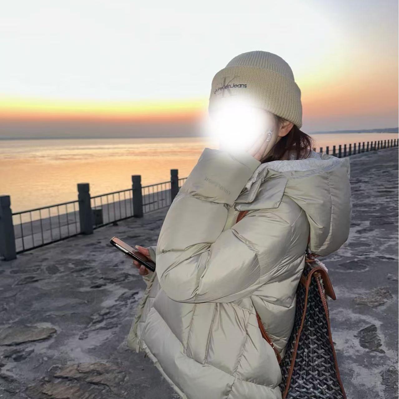 L---u短款纯色羽绒服冬季秋冬女士宽松