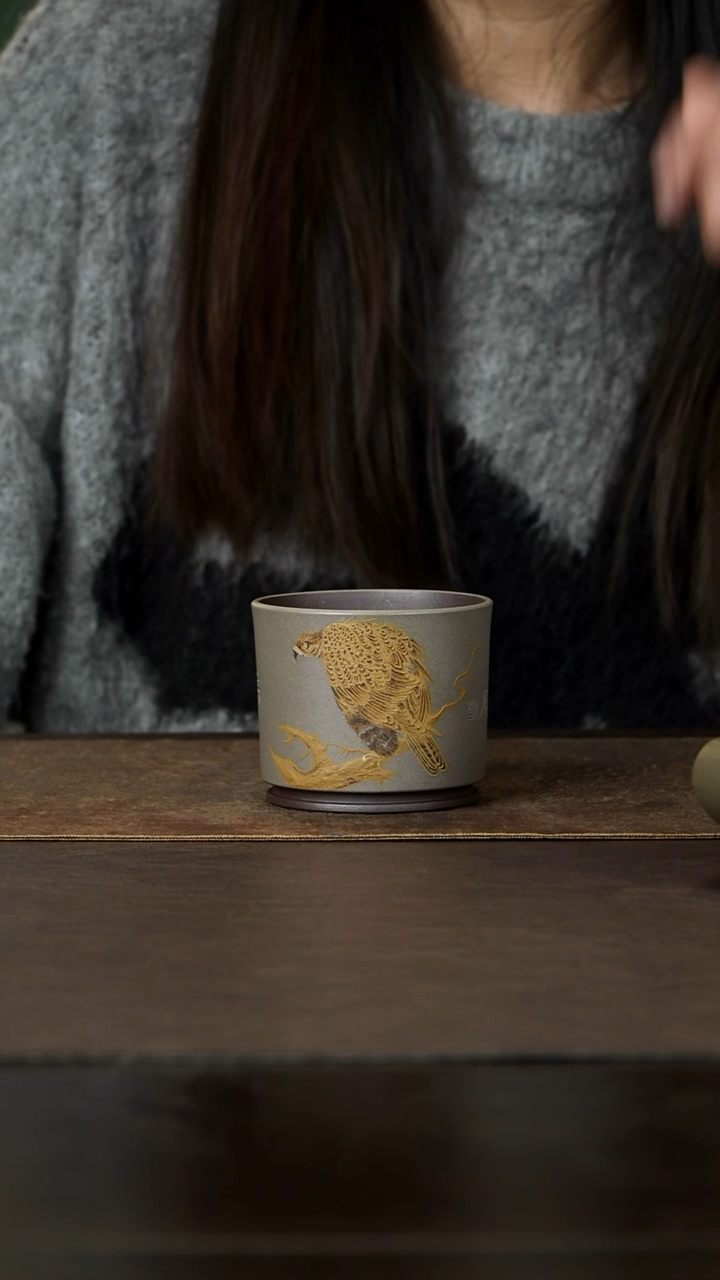 茶壶紫砂杯研所 张智刚 容天杯-泥绘鹰