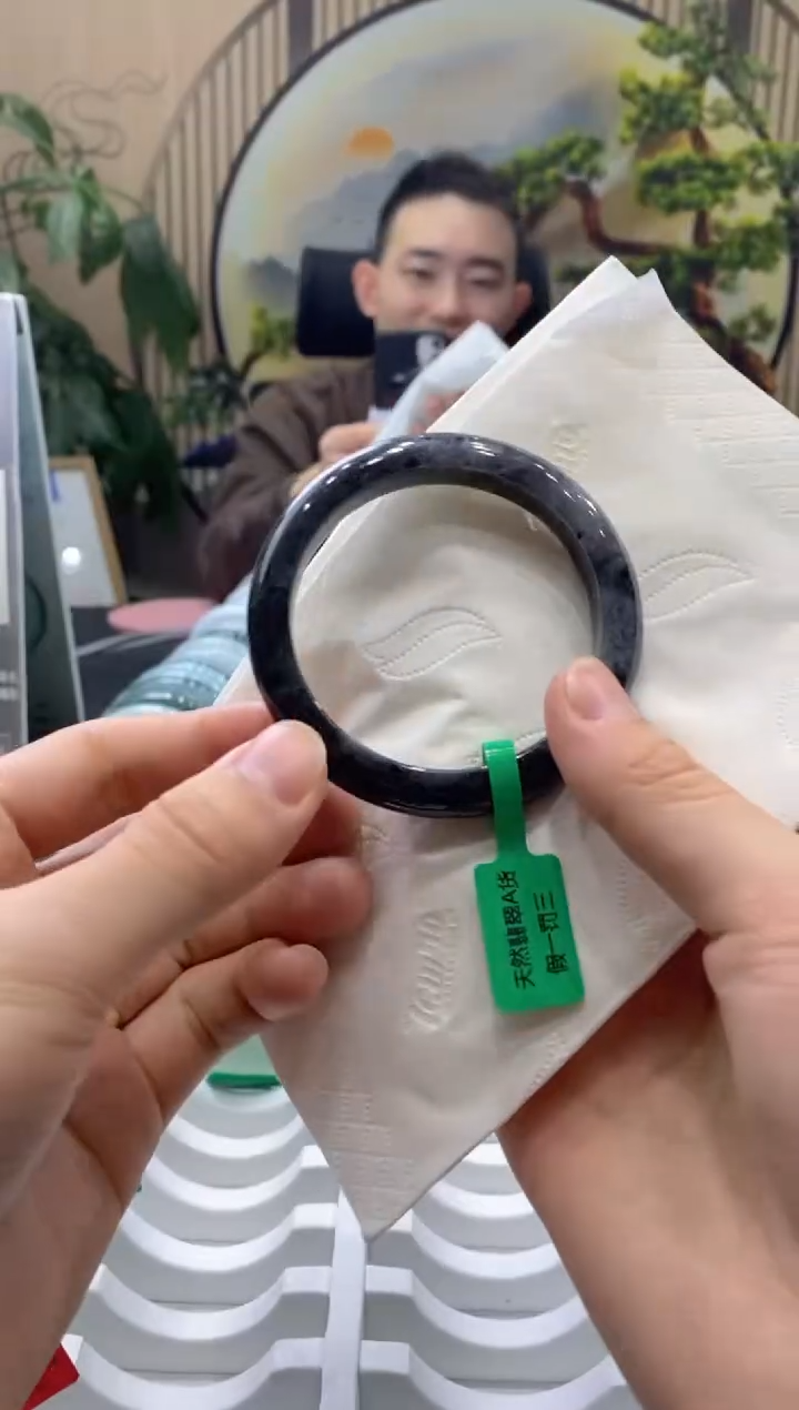 【闪购商品】翡翠手镯未镶嵌0000014785