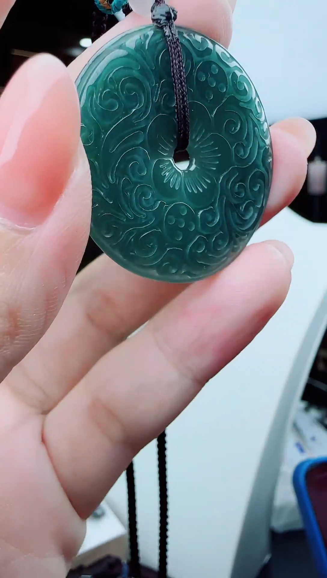 颈饰未镶嵌翡翠多样性发其一  平安扣 