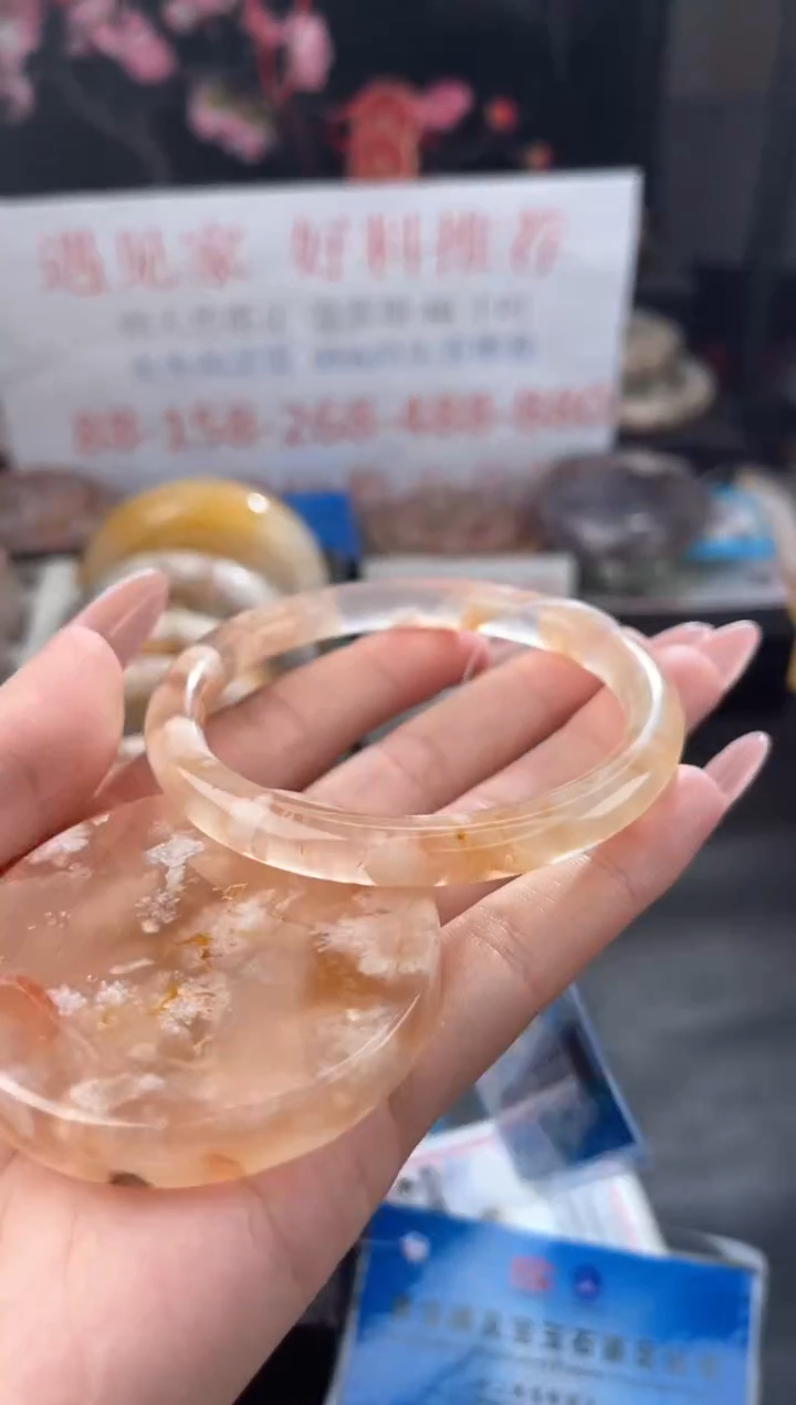 【闪购商品】石英质玉手镯未镶嵌57