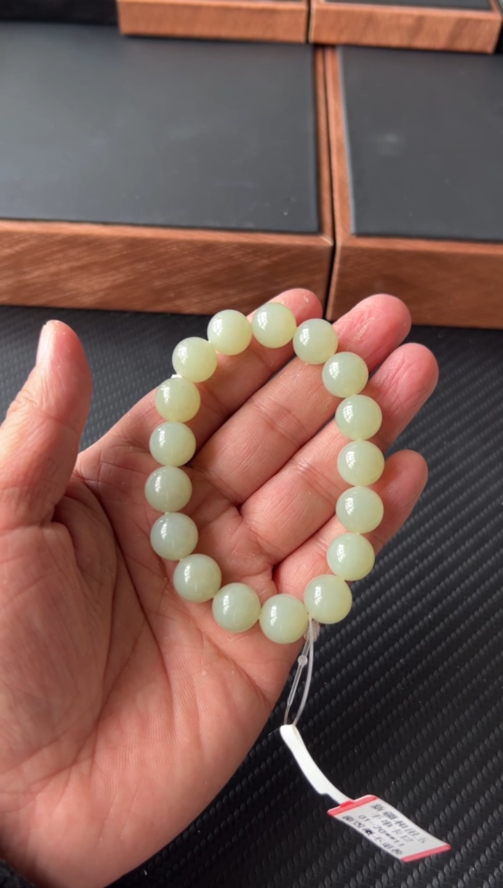 【闪购商品】和田玉手串未镶嵌若羌微色差卡12