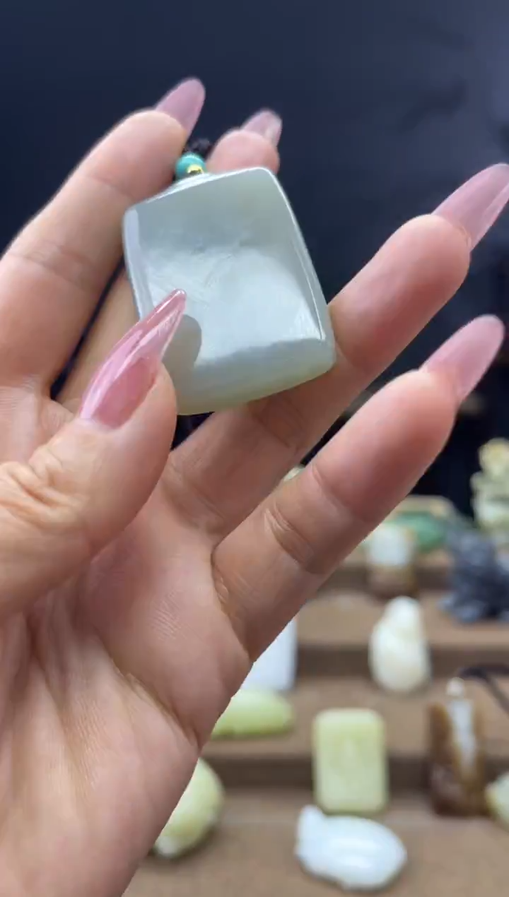 颈饰未镶嵌和田玉1