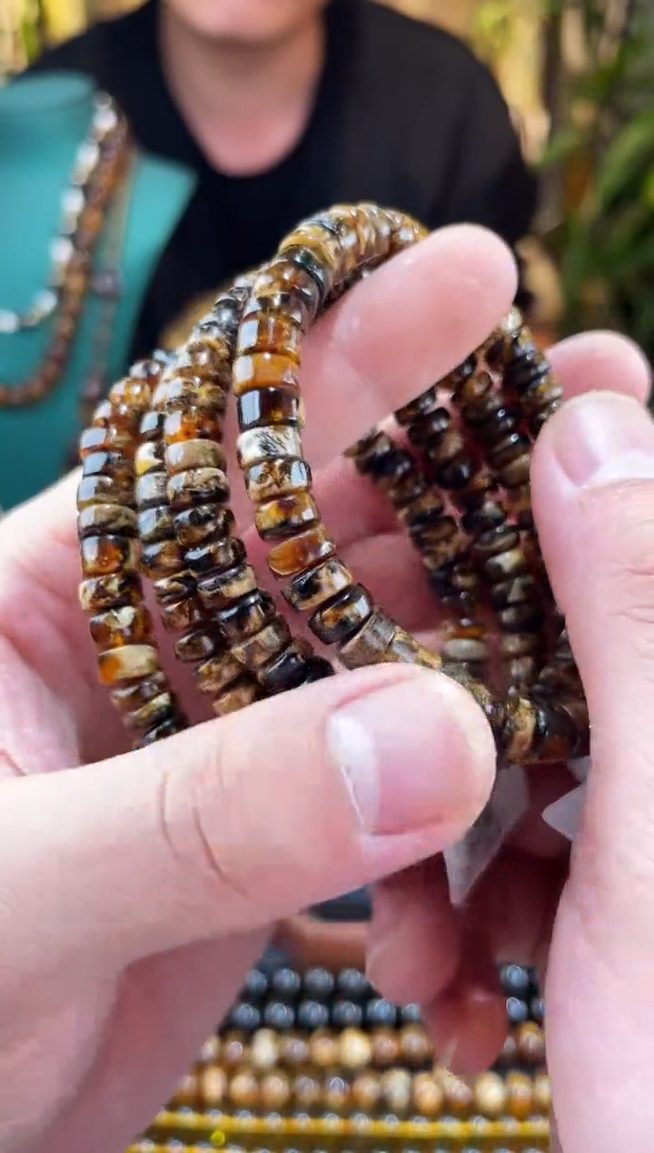 【闪购商品】琥珀裸石未镶嵌7mm抚顺干白手串多样性发其中一件