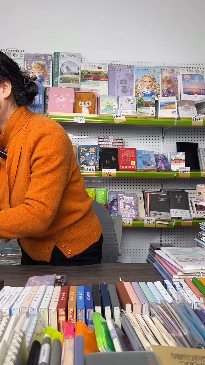 小**满A9           混搭三折叠、彩页-10本