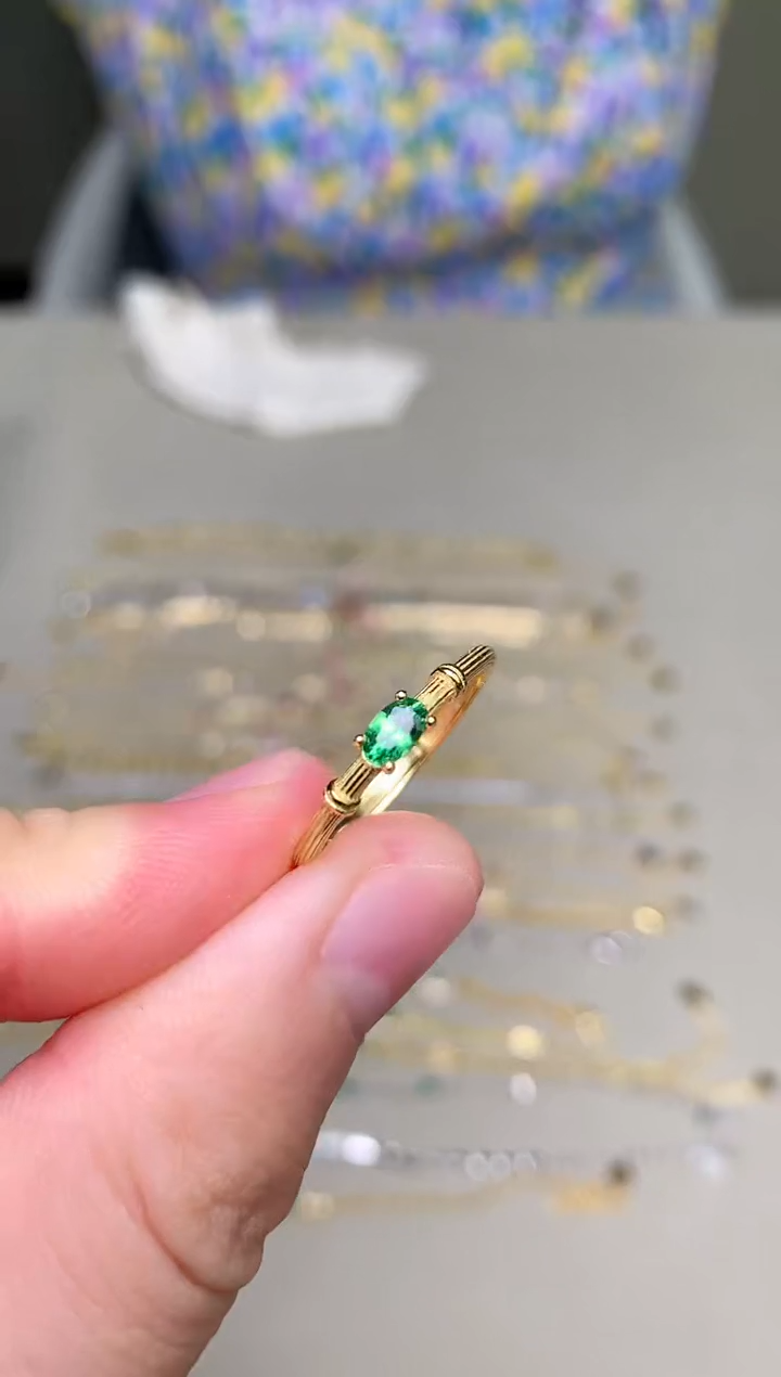 银S925镶嵌戒指石榴石（沙弗莱）戒指