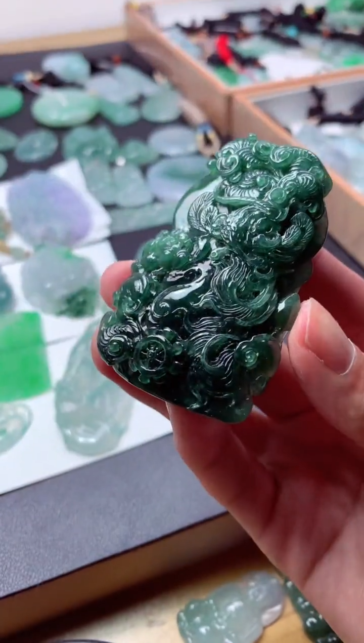 【闪购商品】翡翠颈饰未镶嵌天然翡翠
