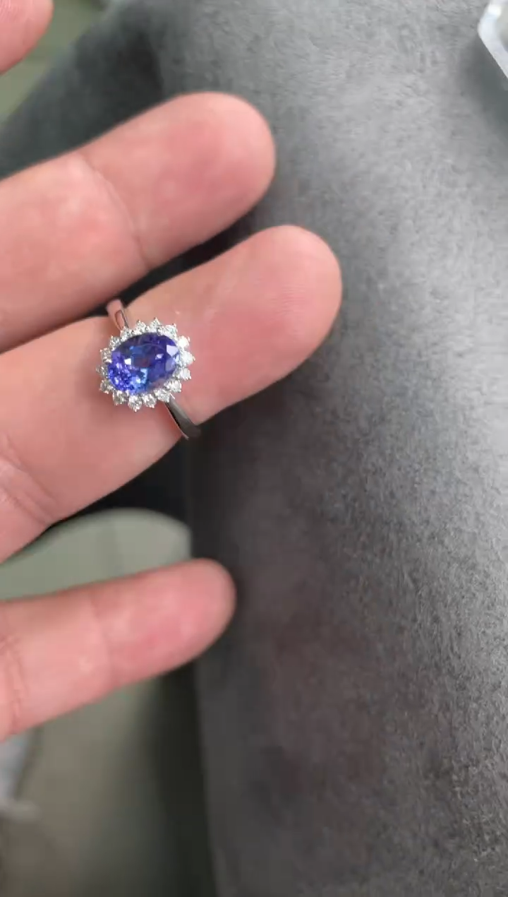 14K金镶嵌裸石坦桑石坦桑石戒指