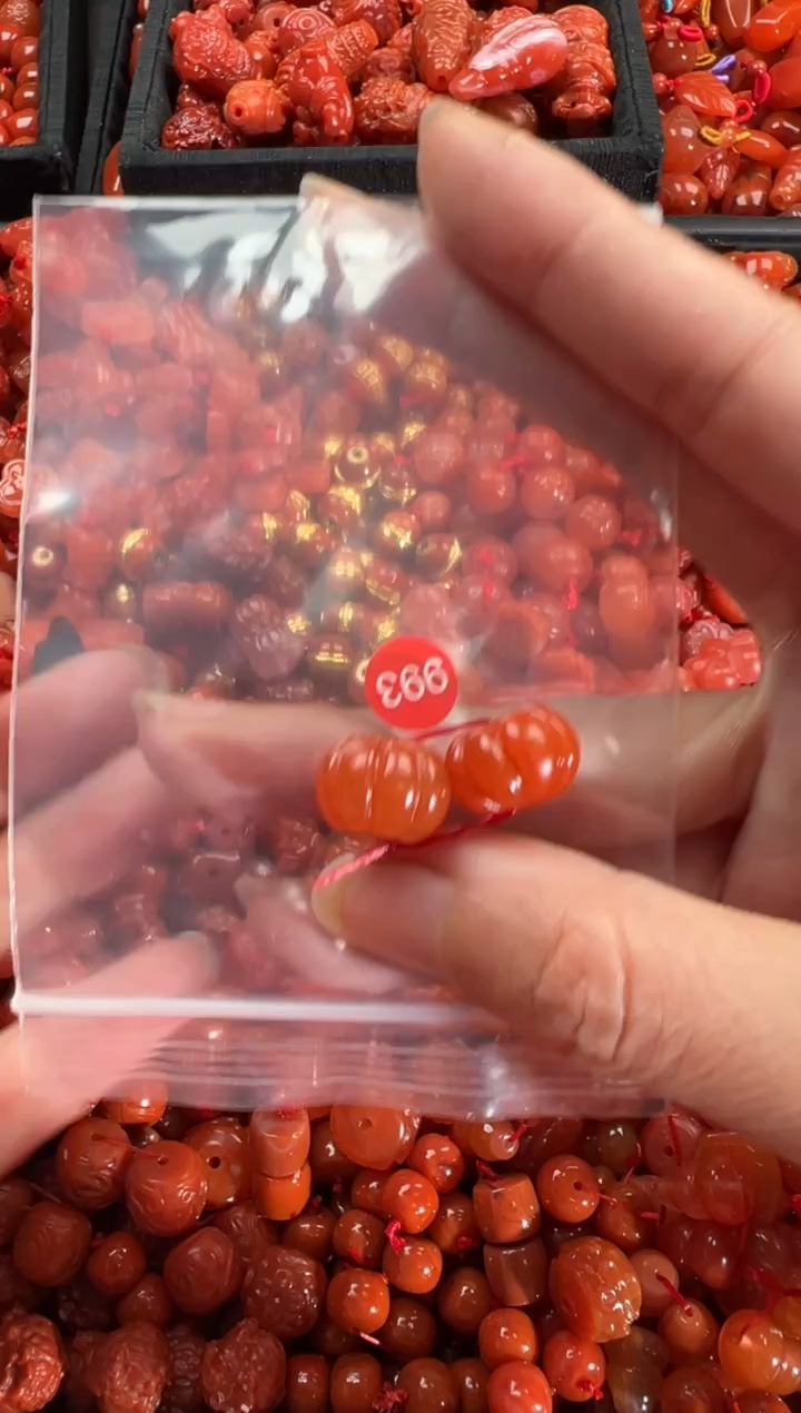 【闪购商品】南红玛瑙颈饰未镶嵌1