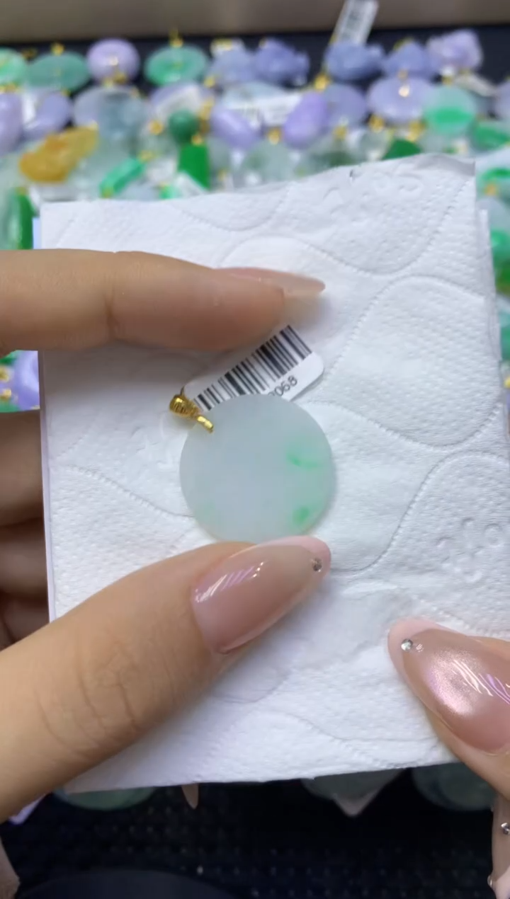 颈饰未镶嵌翡翠天然缅甸翡翠A货