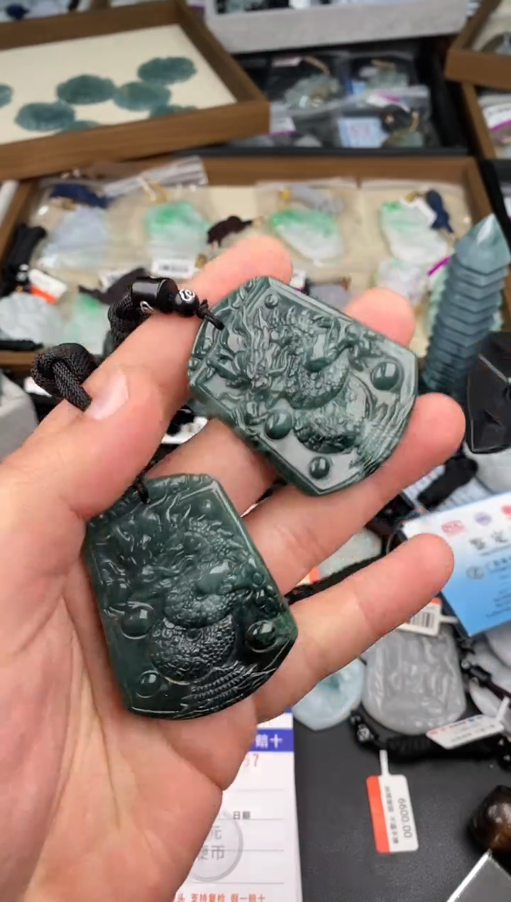 【闪购商品】翡翠颈饰未镶嵌  多样性发其一