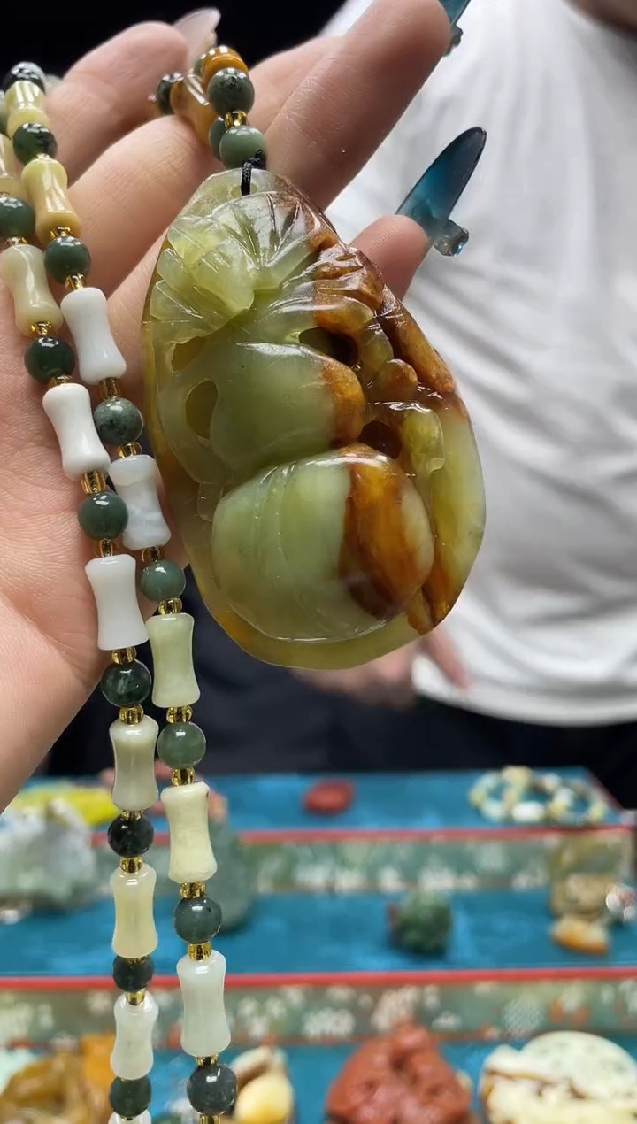 未镶嵌岫玉吊坠·