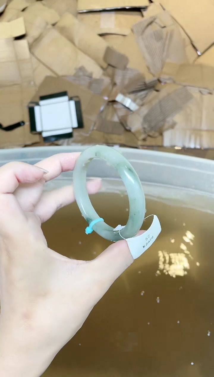 石英质玉手镯未镶嵌584-57