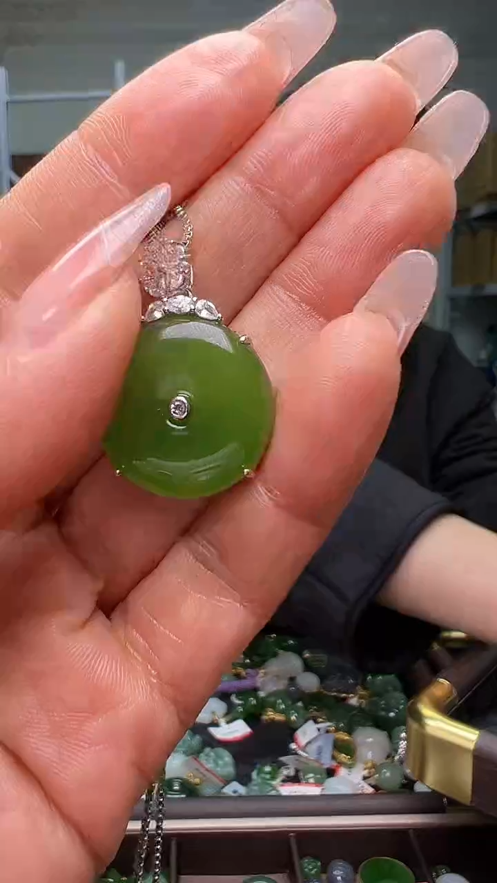 颈饰银S925镶嵌和田玉（多样性发货.发其一)12.30.74