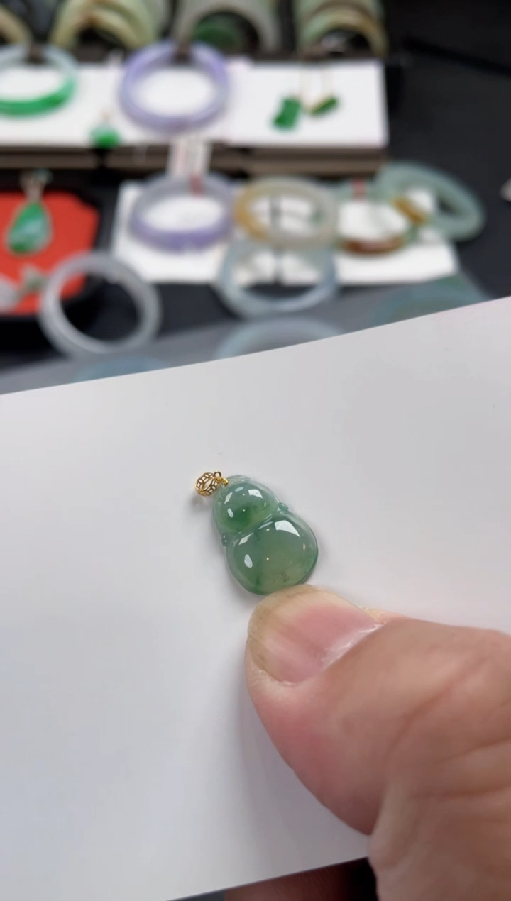 【闪购商品】翡翠颈饰18K金镶嵌葫芦