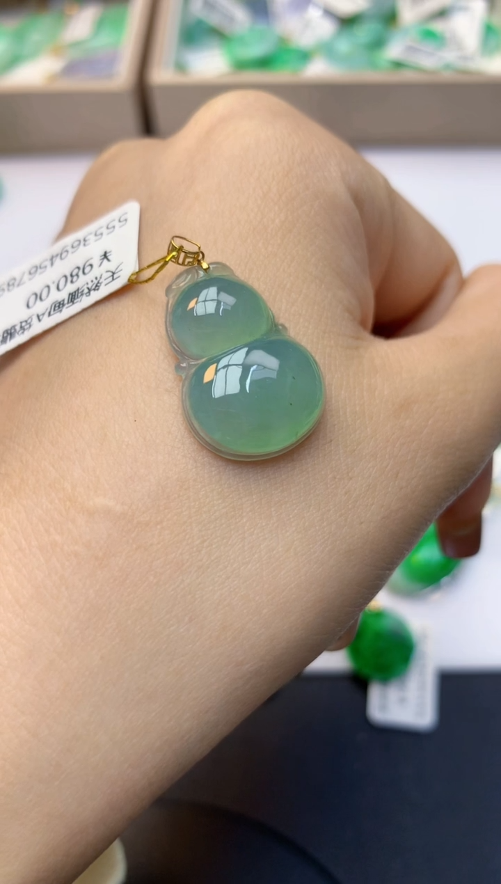 颈饰18K金镶嵌翡翠天然A货翡翠百元以上9元证书费自理