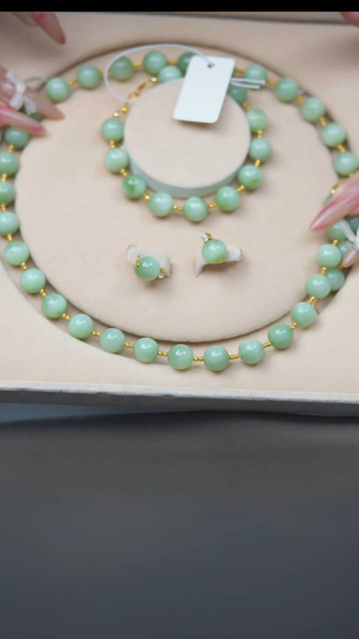 项链未镶嵌和田玉HF70047碧玉黑羊洞奶绿项链手串耳饰套组