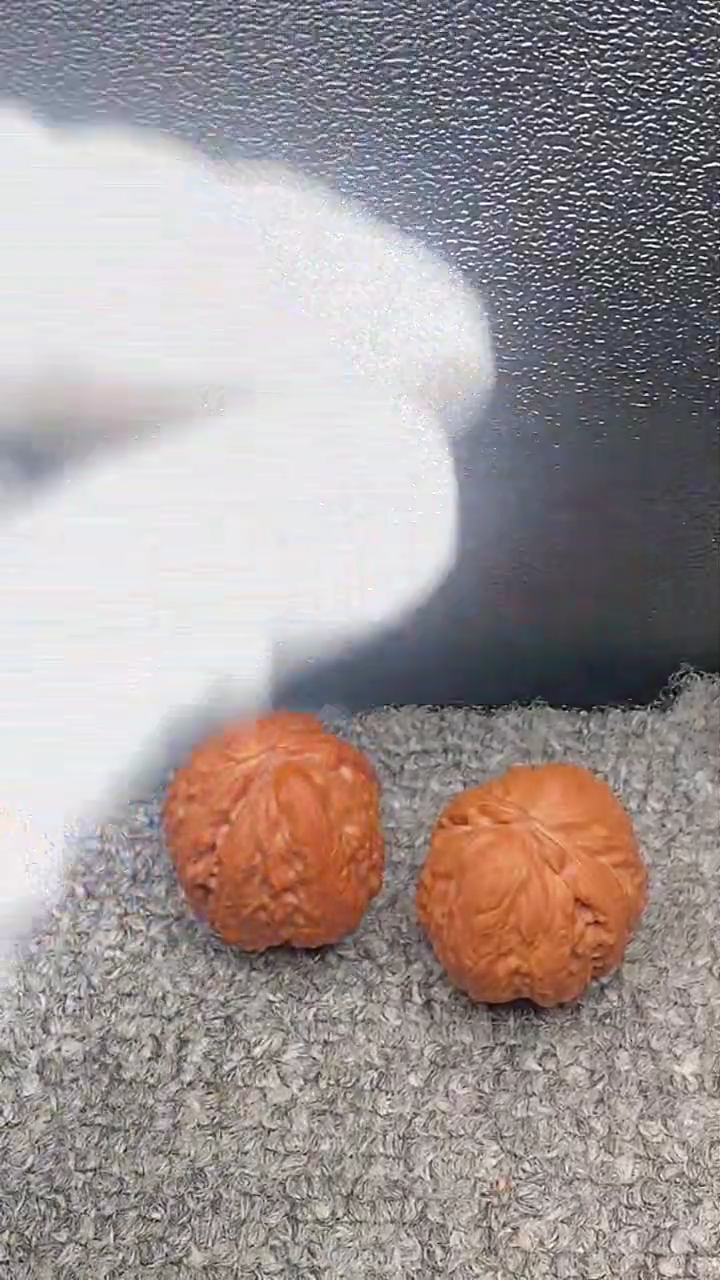 【闪购商品】文玩核桃把件盘龙石