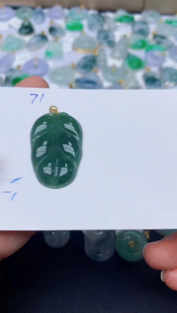 【闪购商品】翡翠颈饰18K金镶嵌天然翡翠A货    