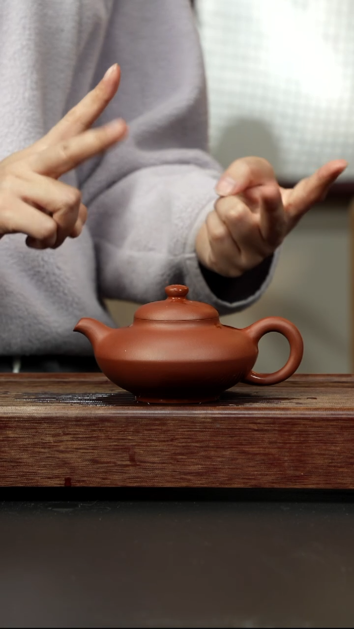 紫砂茶壶红皮龙 合欢